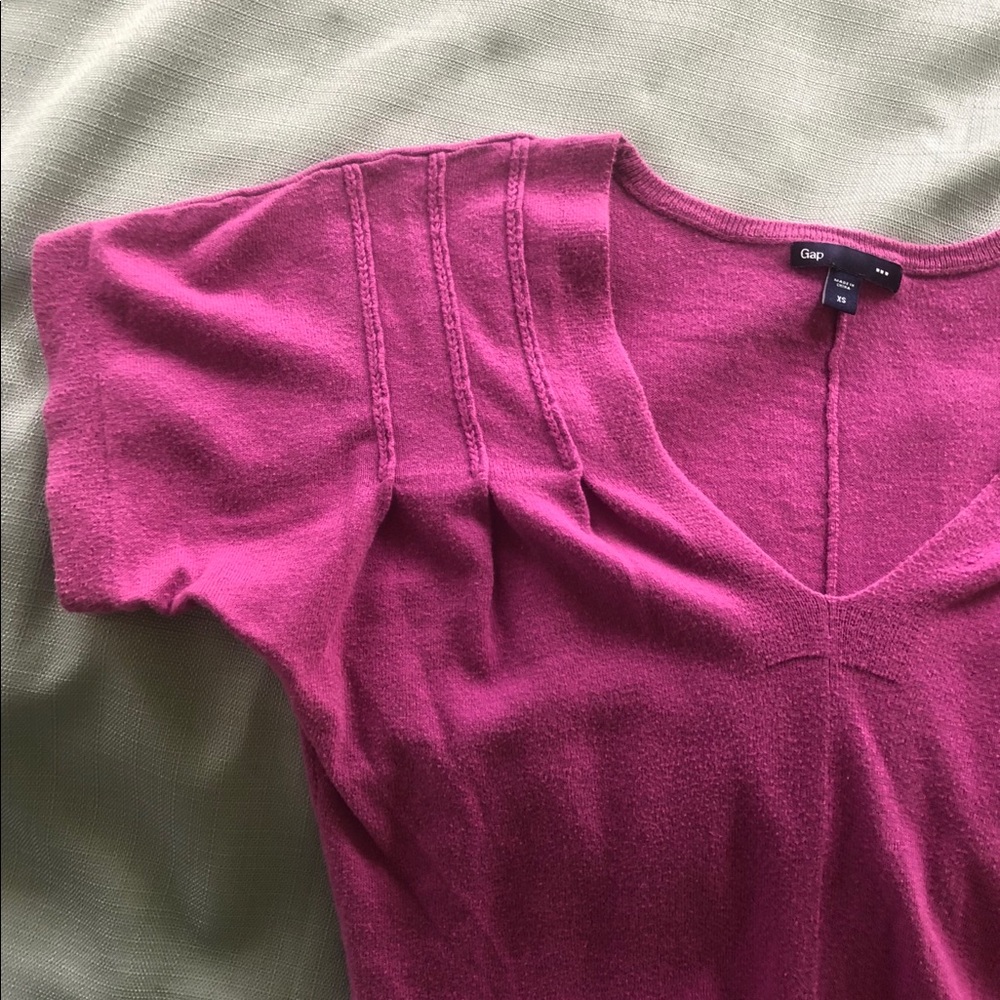 GAP - Picture 2 of 5